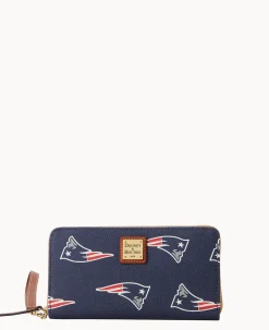 NFL Patriots Large Zip Around Wristlet
