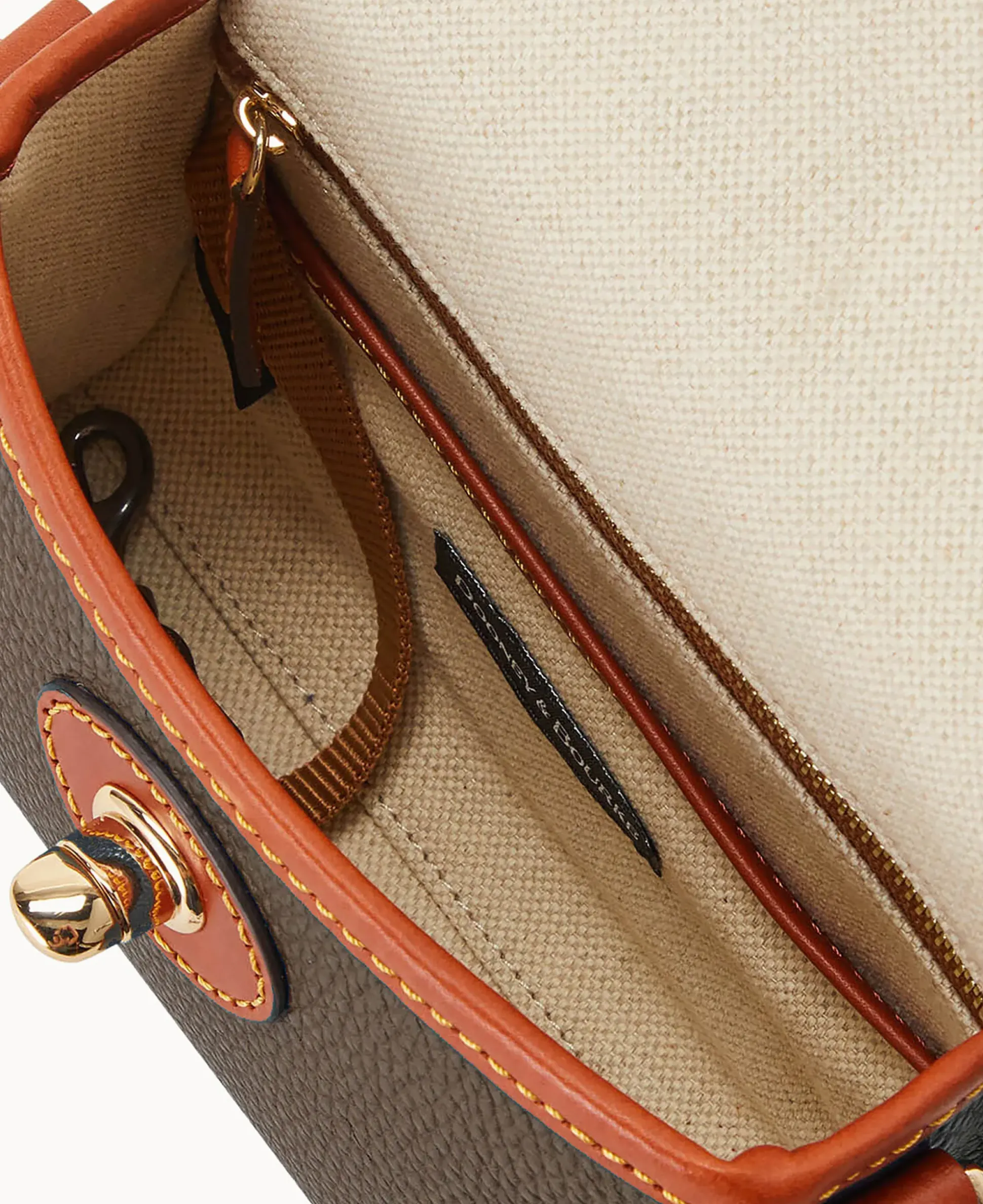 Pebble Grain 18 Crossbody