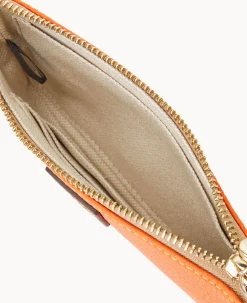Pebble Grain Medium Wristlet