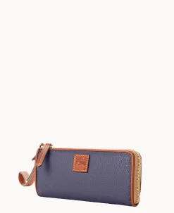 Pebble Grain Zip Clutch Wristlet